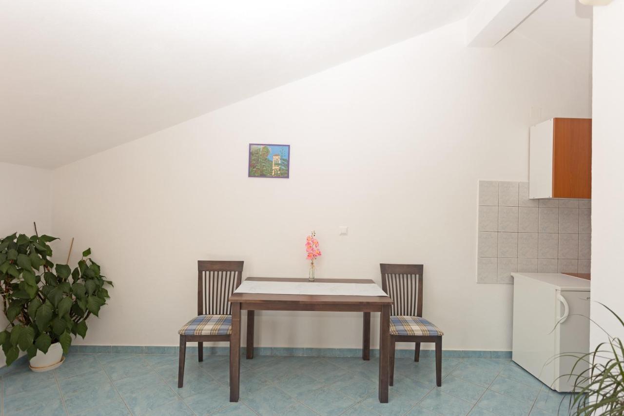 Apartments Dora Хвар Экстерьер фото