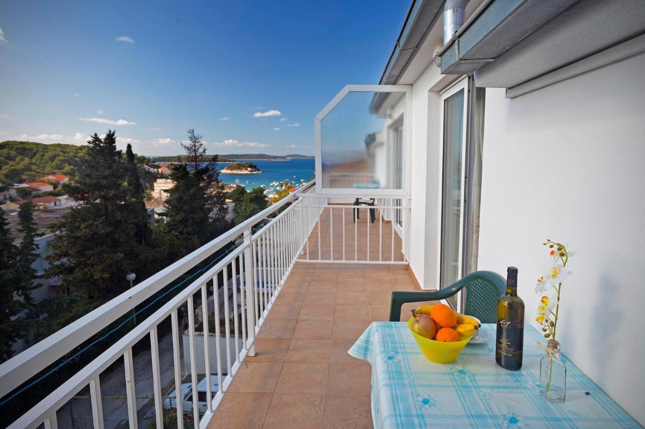 Apartments Dora Хвар Экстерьер фото