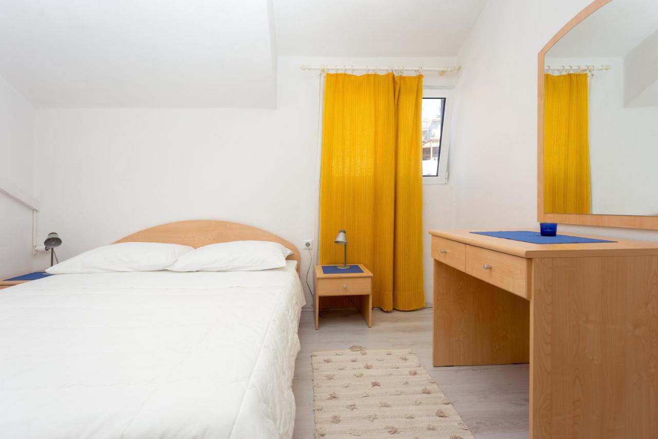Apartments Dora Хвар Экстерьер фото