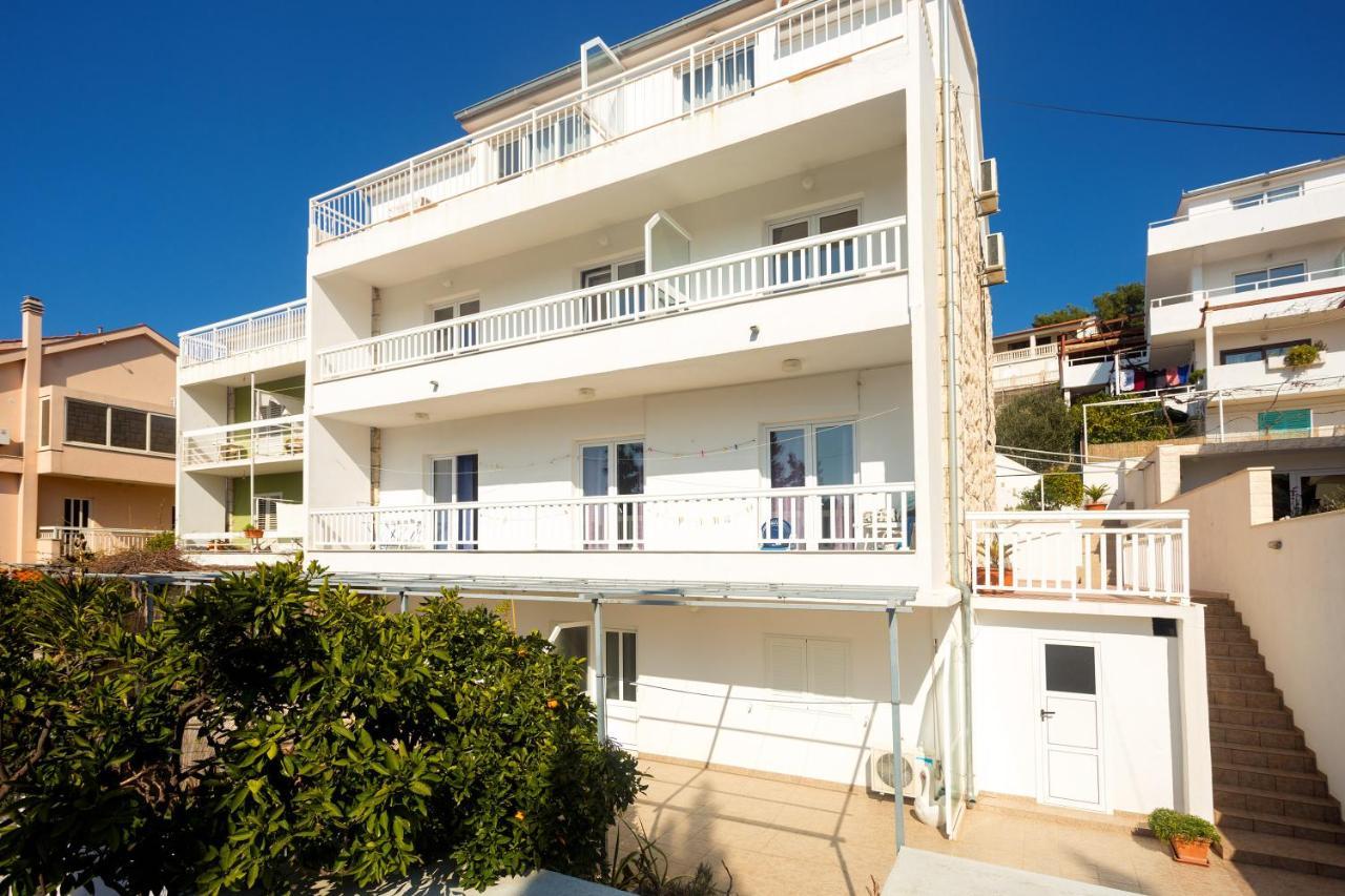 Apartments Dora Хвар Экстерьер фото