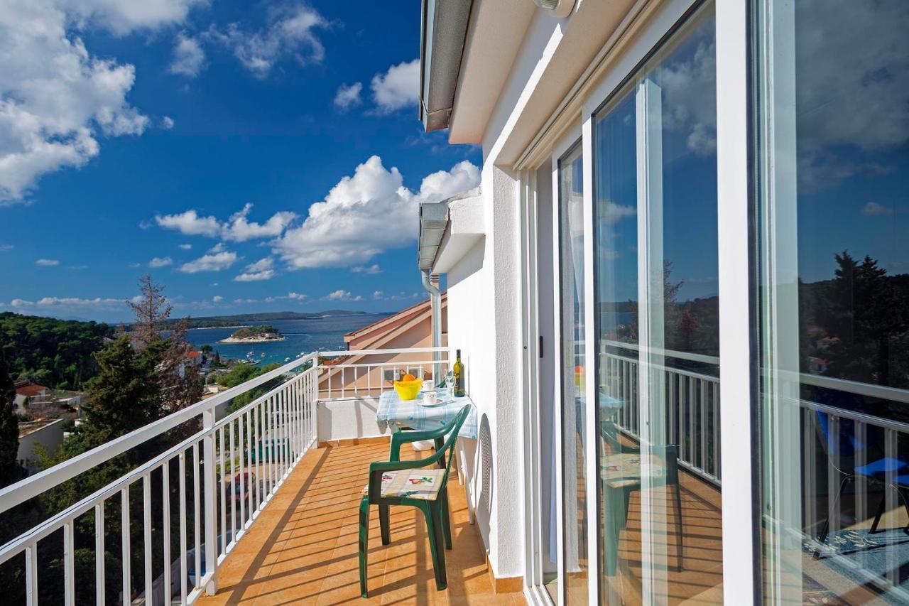Apartments Dora Хвар Экстерьер фото