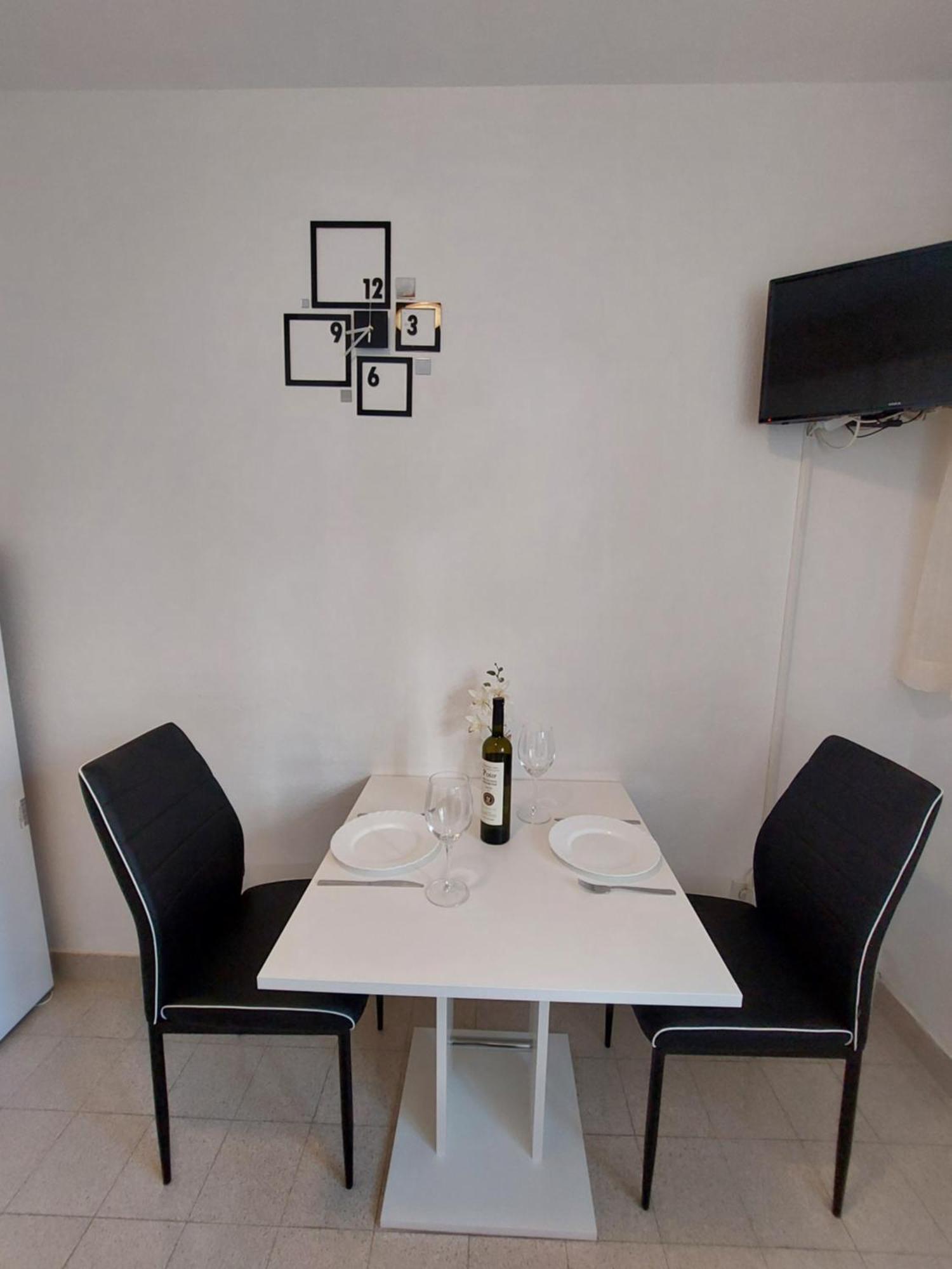 Apartments Dora Хвар Экстерьер фото