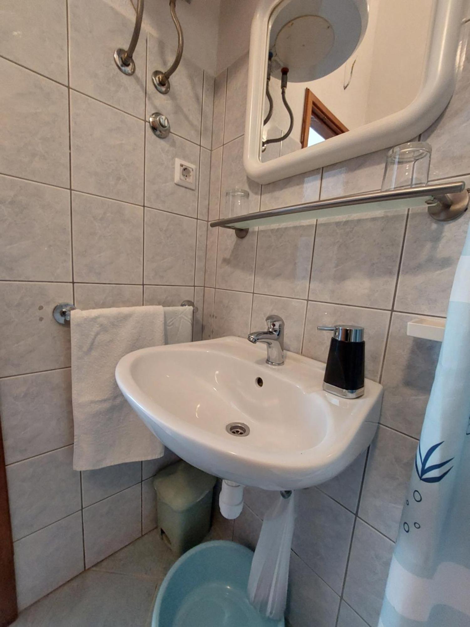 Apartments Dora Хвар Экстерьер фото