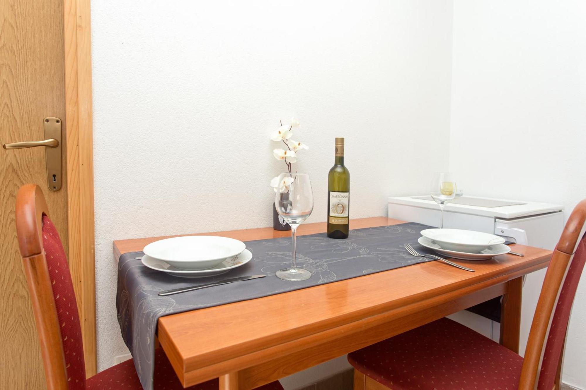Apartments Dora Хвар Экстерьер фото